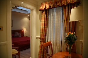 Family Room | In-room dining