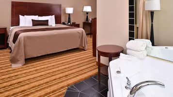 Cortinas blackout, tabla de planchar con plancha y acceso a internet