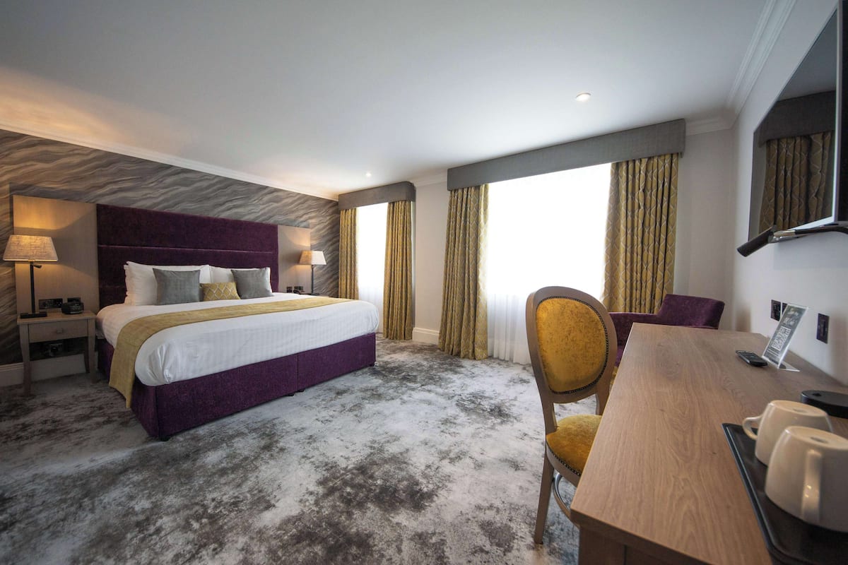 Executive kamer, 1 kingsize bed, niet-roken | Individueel gedecoreerd, individueel gemeubileerd, een bureau