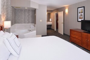 Suite, 1 Bedroom, Balcony (Mobility/Hearing Access, Transf Shwr)