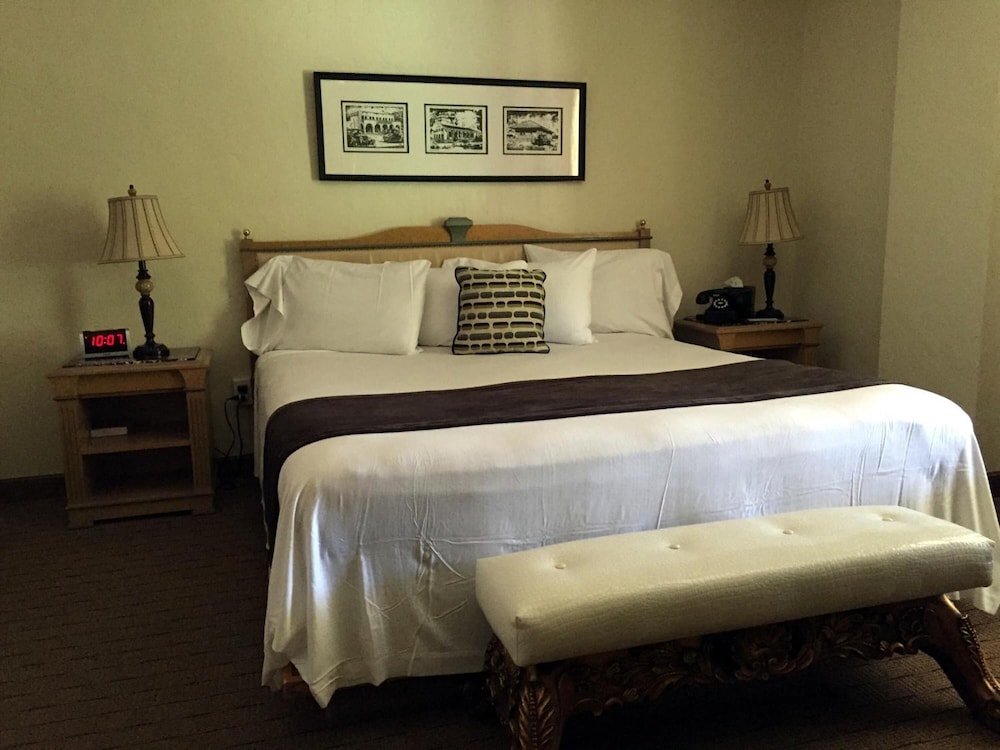 Boulder Dam Hotel by null