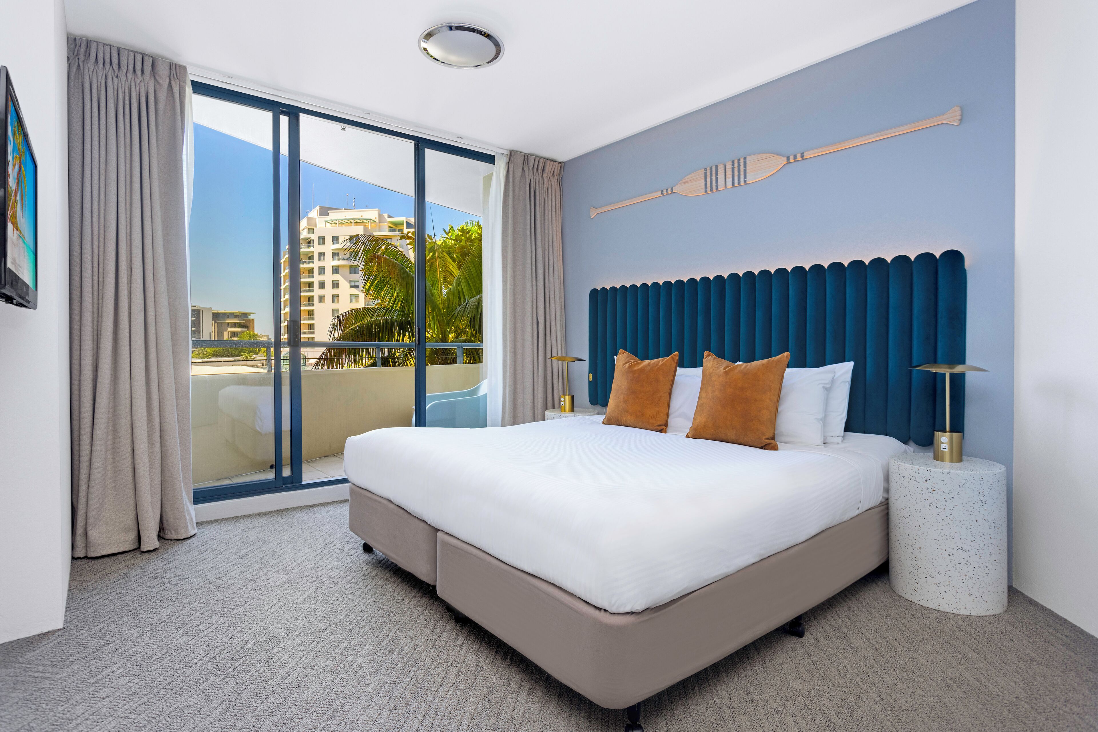 2 bedroom apartment | 1 bedroom, individually furnished, desk, laptop workspace