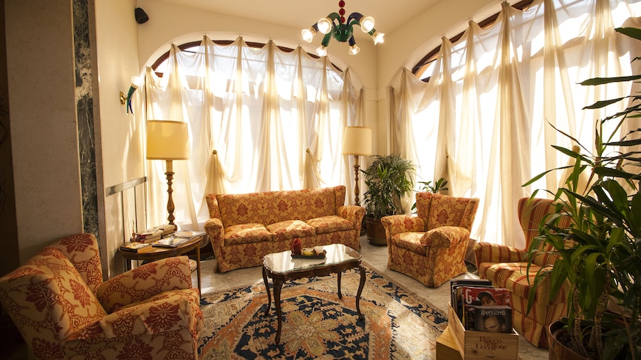 Alla Rocca Hotel