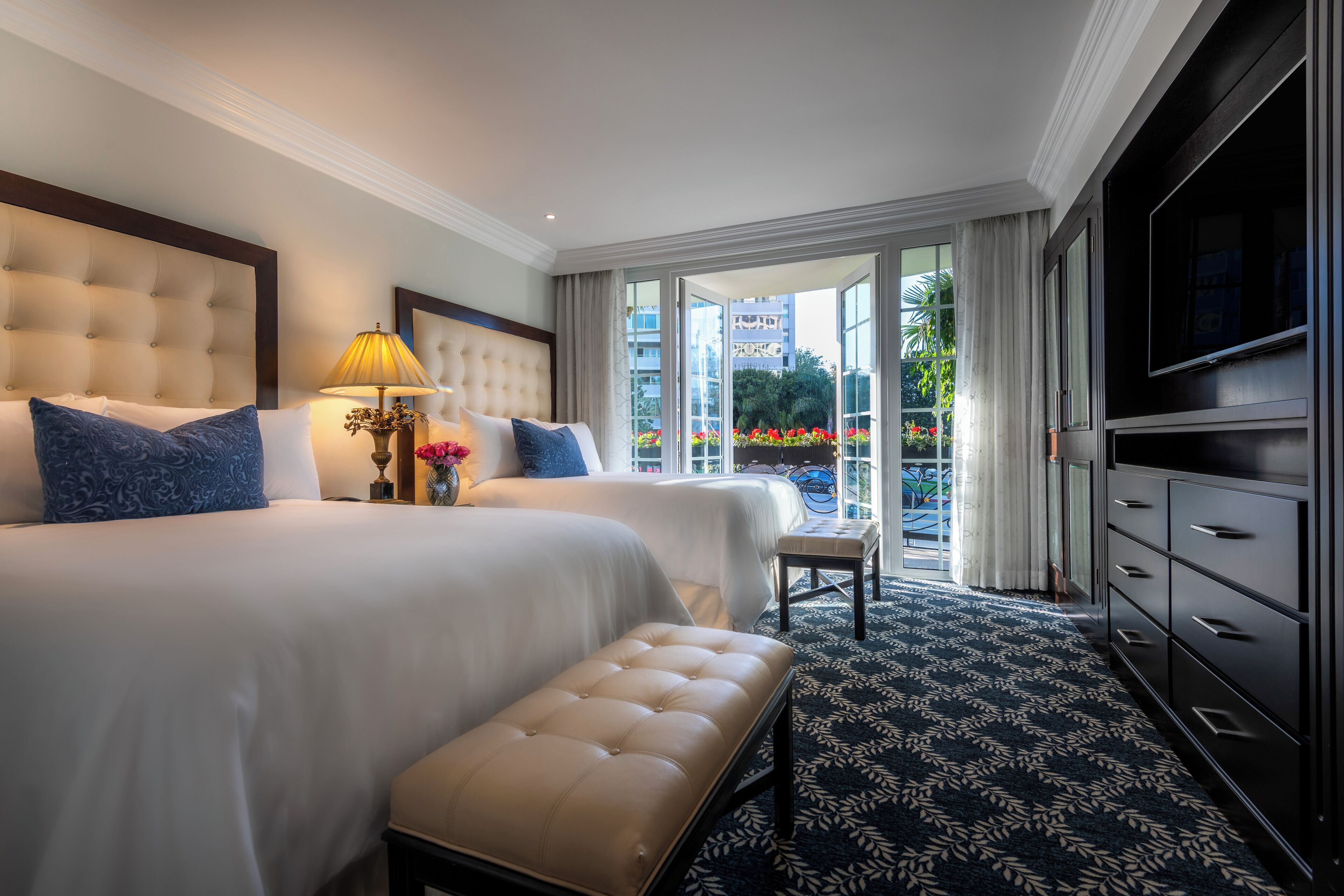 luxury suite | 1 bedroom, premium bedding, pillow-top beds, in-room safe