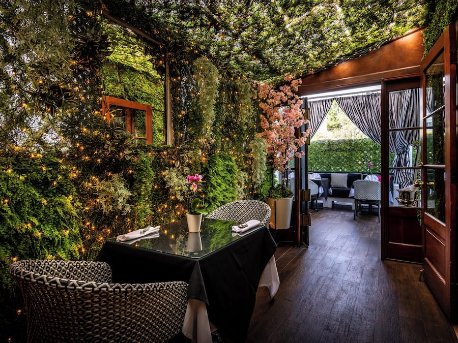 Breakfast, lunch and dinner served