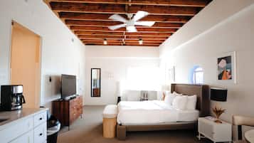 Standard Studio Suite, 1 Queen Bed | Iron/ironing board, travel crib, WiFi, individually furnished