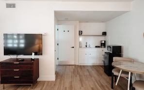 Superior Studio, 1 Queen Bed, Mobility Accessible - Suites by The Wellborn (Orlando)