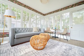 Suite, 1 grand lit et 1 canapé-lit | Ameublement personnalisé, lits bébé (gratuits), Wi-Fi, draps fournis