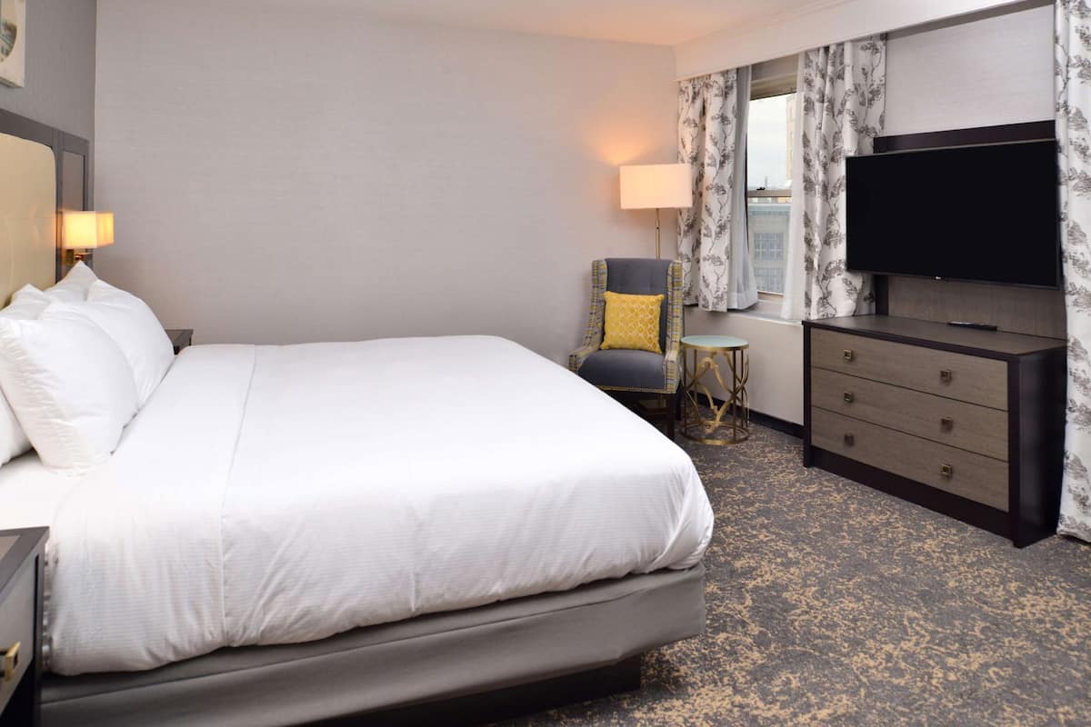 1 bedroom, hypo-allergenic bedding, in-room safe, desk