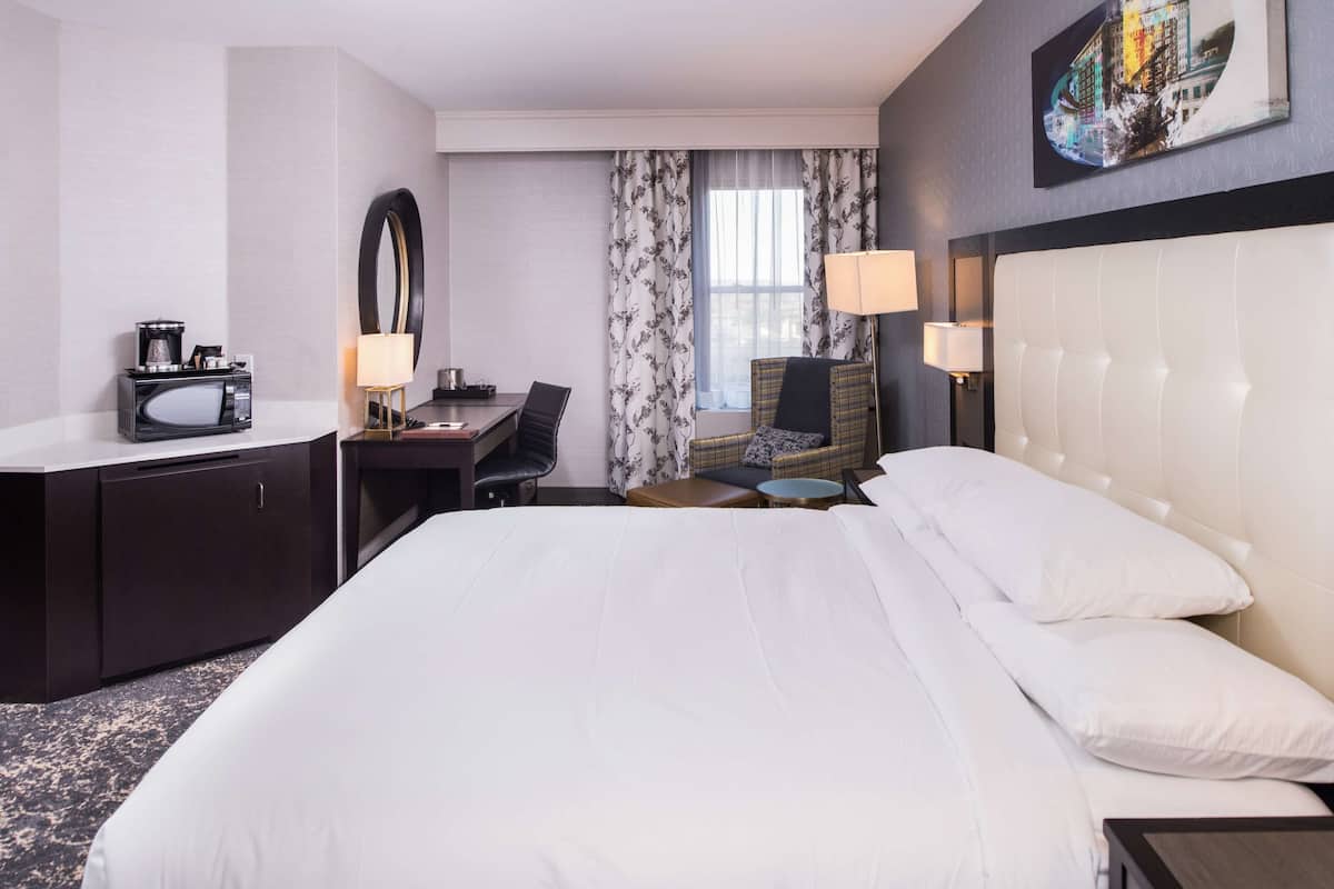 1 chambre, coffres-forts dans les chambres, bureau