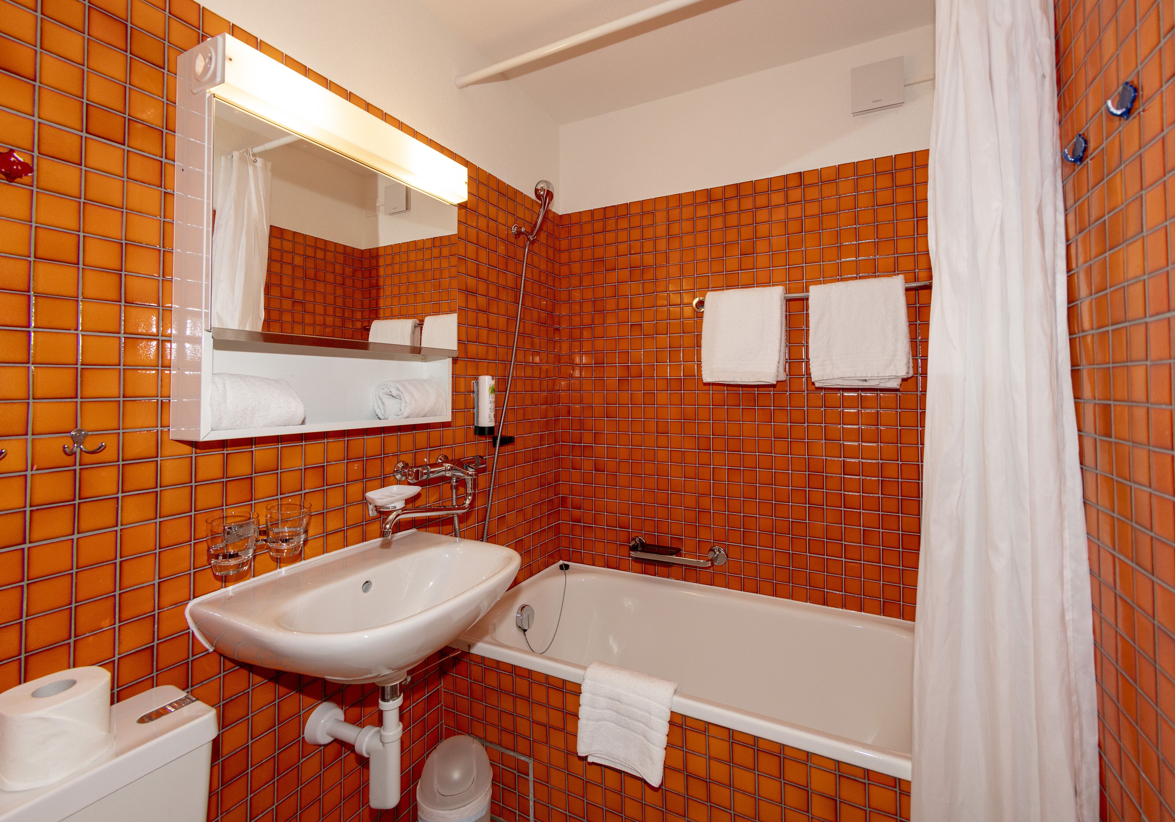 traditional apartment, 1 bedroom, non smoking | bathroom | deep-soaking bathtub, free toiletries, hair dryer, towels