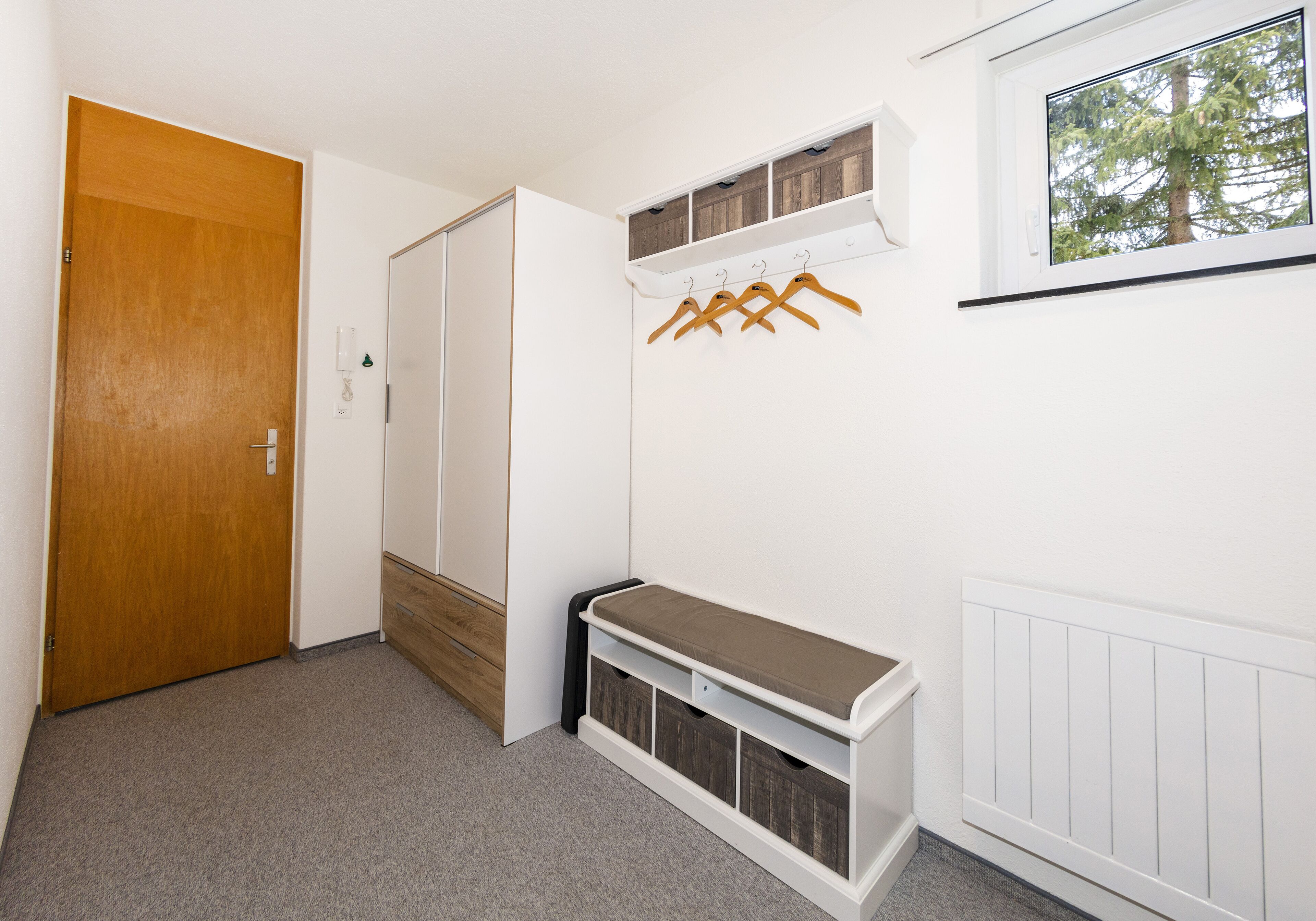 traditional apartment, 1 bedroom, non smoking | living area | 42-inch flat-screen tv with cable channels, tv, dvd player