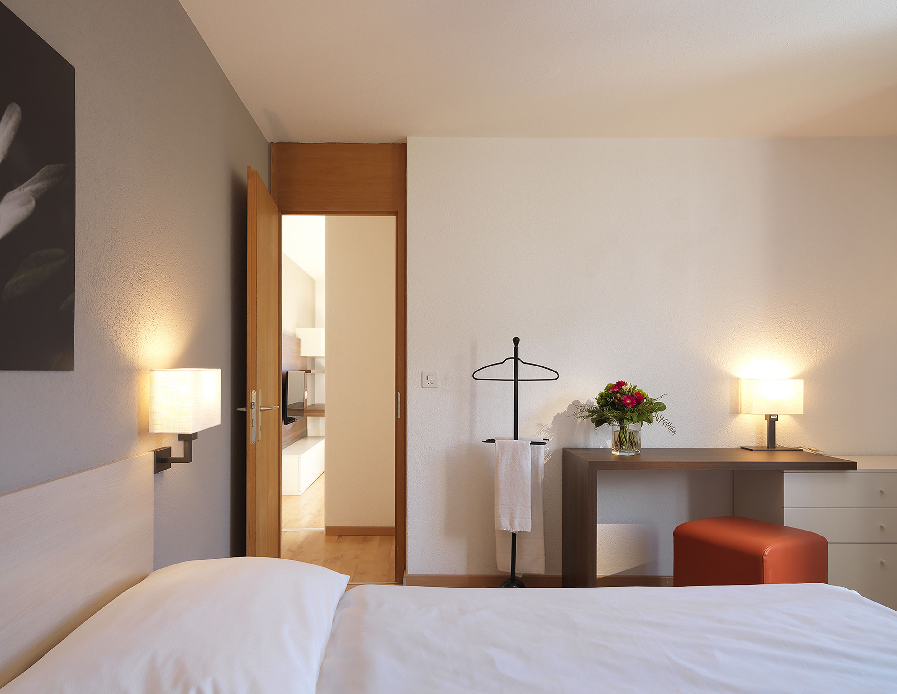 panoramic apartment, 3 bedrooms | hypo-allergenic bedding, desk, laptop workspace, blackout curtains