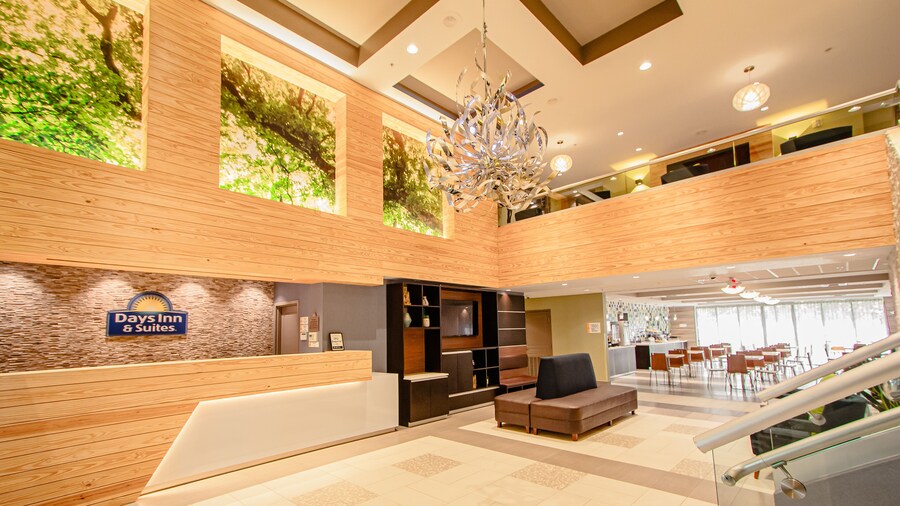 Days Inn & Suites by Wyndham Fort Myers Near JetBlue Park