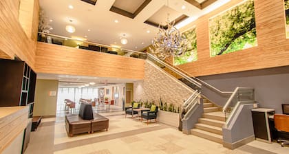 Days Inn & Suites by Wyndham Fort Myers Near JetBlue Park