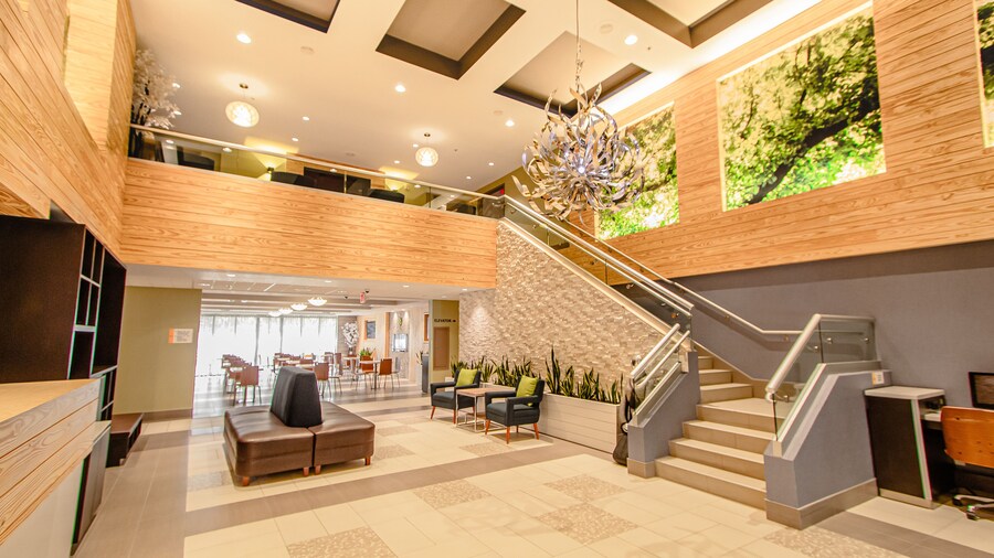 Days Inn & Suites by Wyndham Fort Myers Near JetBlue Park