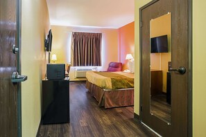 Habitació estàndard, 1 llit de matrimoni, no fumadors | Escriptori, planxa i posts de planxar, wifi gratuïta i roba de llit 