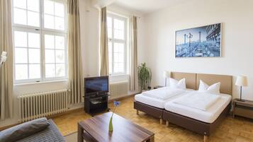 Familie appartement (double use) | Hypoallergeen beddengoed, een strijkplank/strijkijzer, gratis wifi