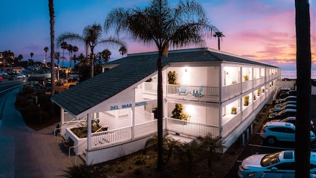 Front of property. Del Mar Beach Hotel