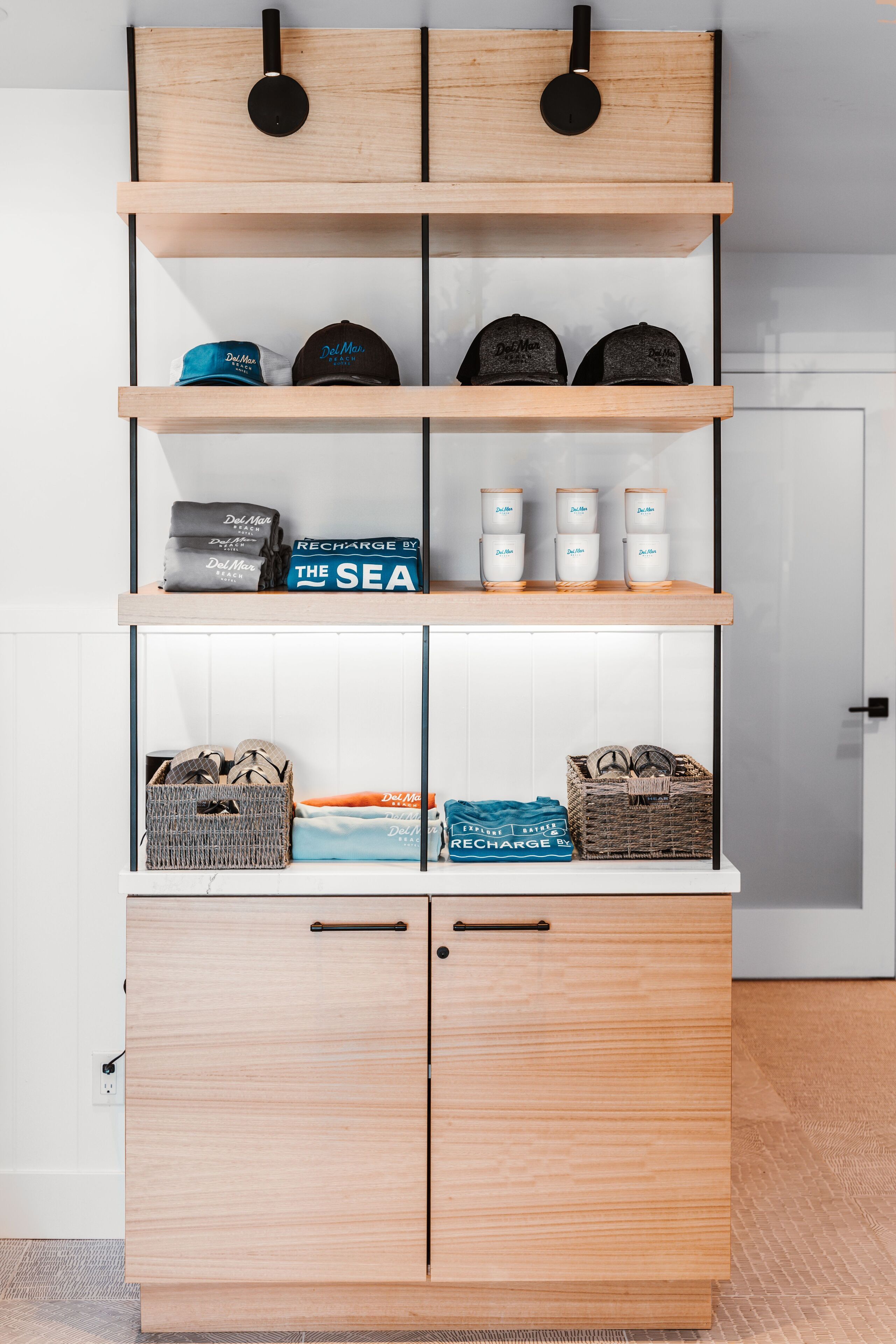 Photo - Del Mar Beach Hotel