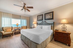 Sengetøy av topp kvalitet, safe på rommet og individuelt dekorert