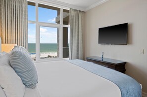 Premium bedding, in-room safe, individually decorated