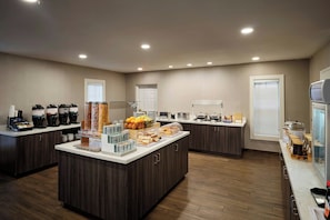 Free daily continental breakfast
