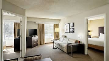 Suite, 2 Bedrooms | Desk, iron/ironing board, cribs (free), WiFi (free)