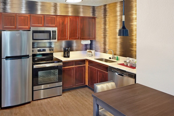 Studio, 1 King Bed with Sofa bed | Private kitchen | Fridge, microwave, stovetop, dishwasher