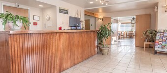 Americas Best Inns & Suites-lincoln City