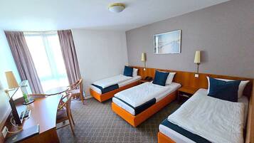 Triple Room | Desk, blackout drapes, soundproofing, iron/ironing board