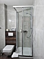 Double Room | Bathroom | Shower, hair dryer, towels
