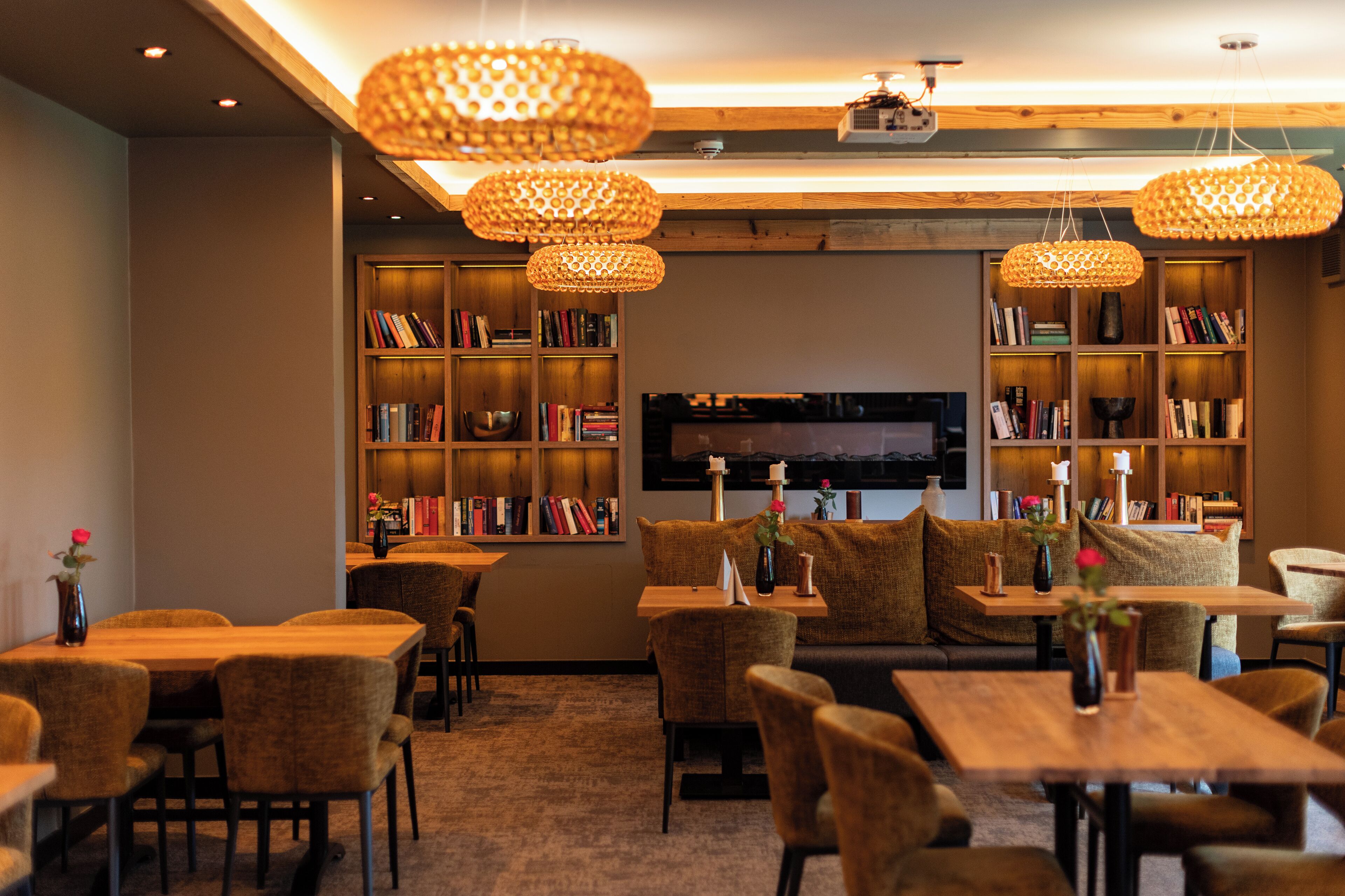 breakfast, lunch, dinner served; regional cuisine, al fresco dining