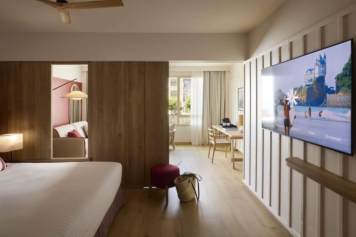 Ropa de cama de alta calidad, edredón y minibar