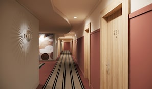 Ropa de cama de alta calidad, cubrecamas y minibar