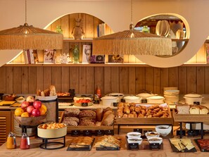 Frokostbuffé hver dag (mot et tillegg)