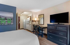Premium bedding, desk, iron/ironing board, free WiFi - Extended Stay America Premier Suites Miami Coral Gables (Miami)