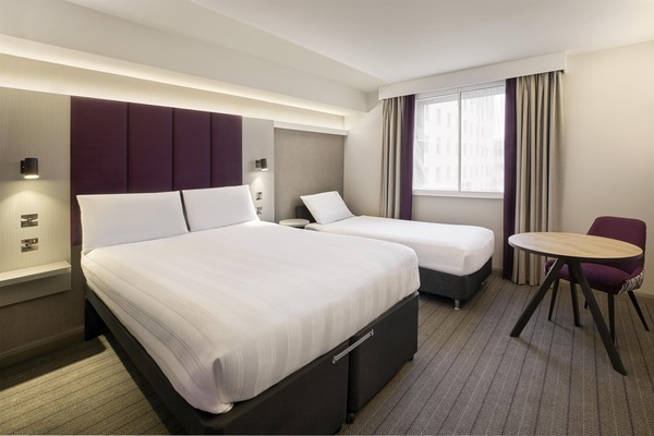 Family Triple Room | Bed sheets