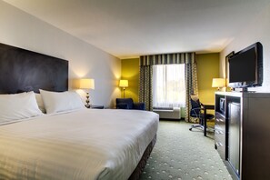 Premium bedding, in-room safe, desk, iron/ironing board - Holiday Inn Express & Suites Live Oak by IHG (Live Oak)