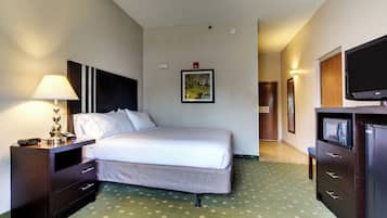 Premium bedding, in-room safe, desk, iron/ironing board
