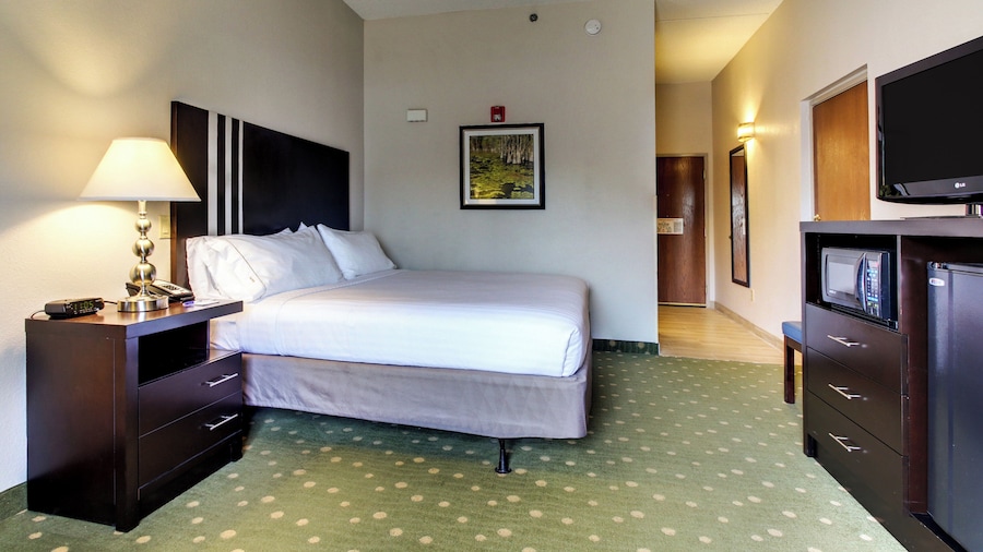 Holiday Inn Express & Suites Live Oak by IHG