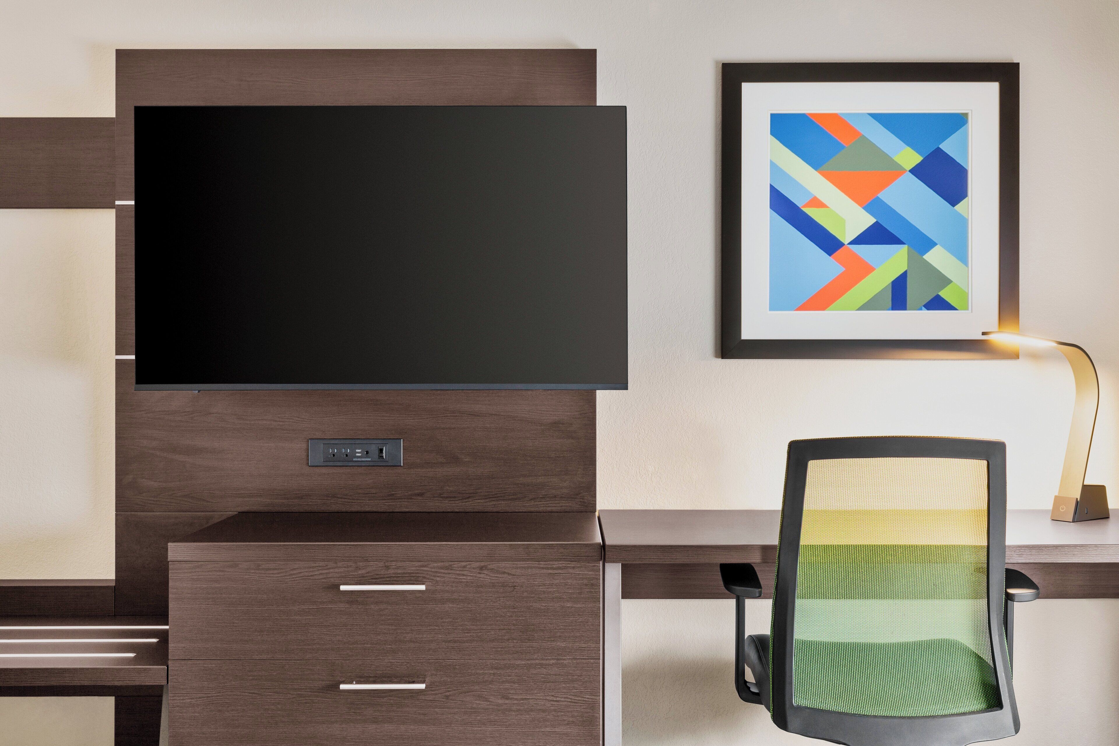 1 bedroom, premium bedding, in-room safe, desk