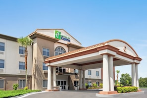 Exterior - Holiday Inn Express & Suites Live Oak by IHG (Live Oak)