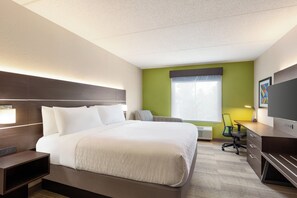 Premium bedding, in-room safe, desk, iron/ironing board