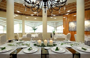 5 restaurants, lunch, dinner served; Mediterranean cuisine 