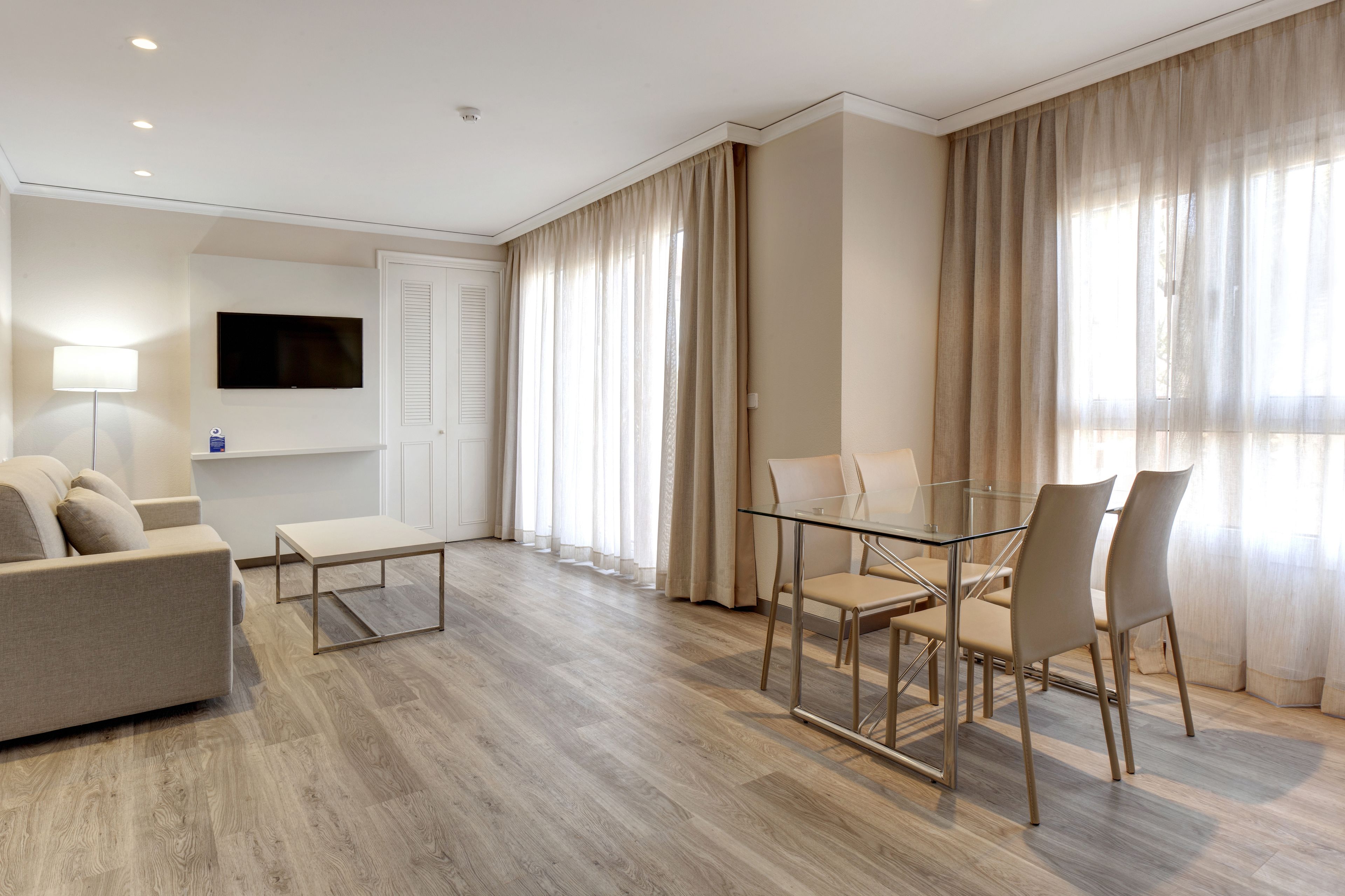 1 bedroom, minibar, in-room safe, free wifi