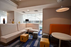 包含每日自助早餐