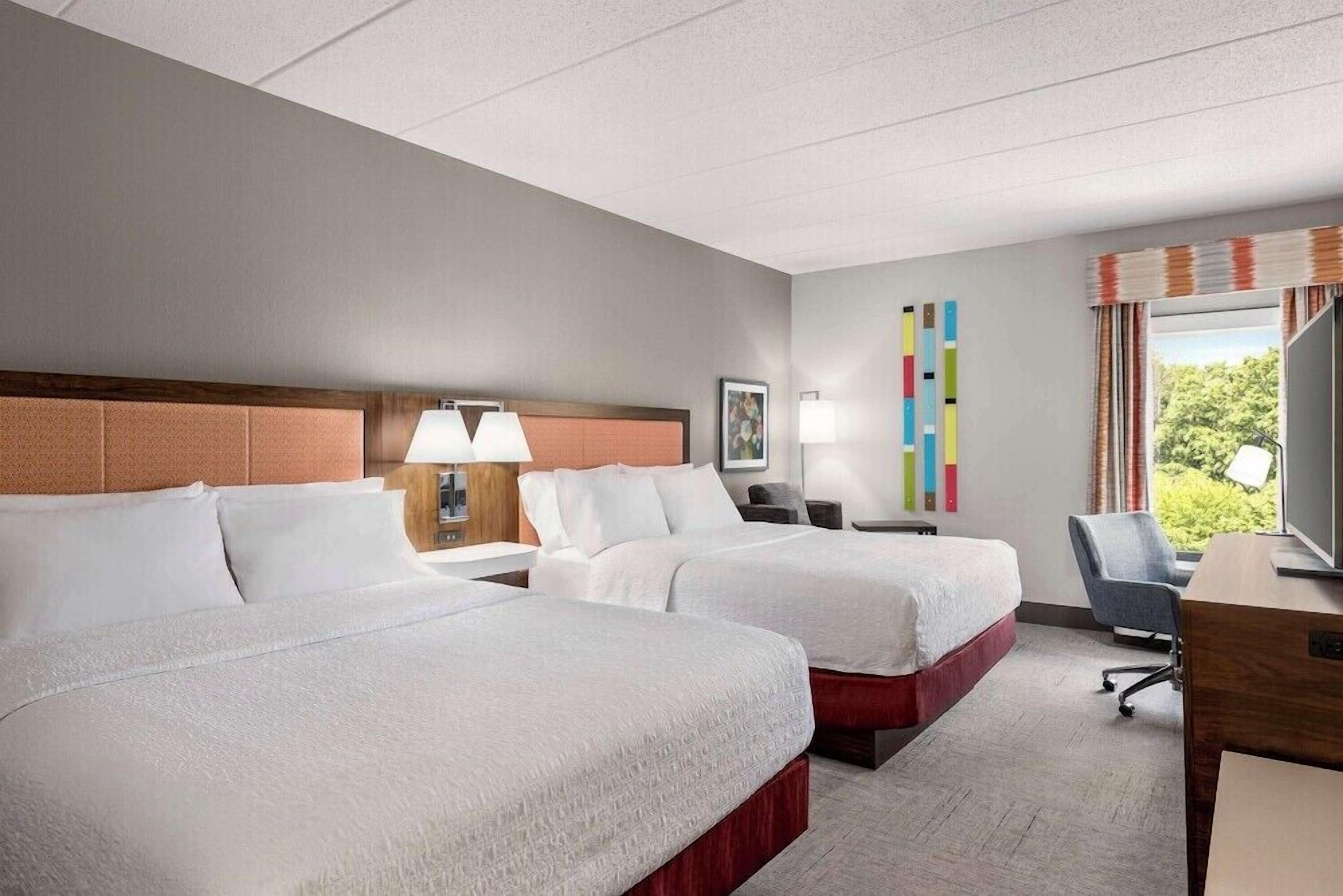 Premium bedding, in-room safe, desk, blackout curtains
