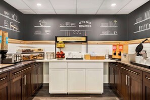 Free buffet breakfast - Hampton Inn Quakertown (Quakertown)