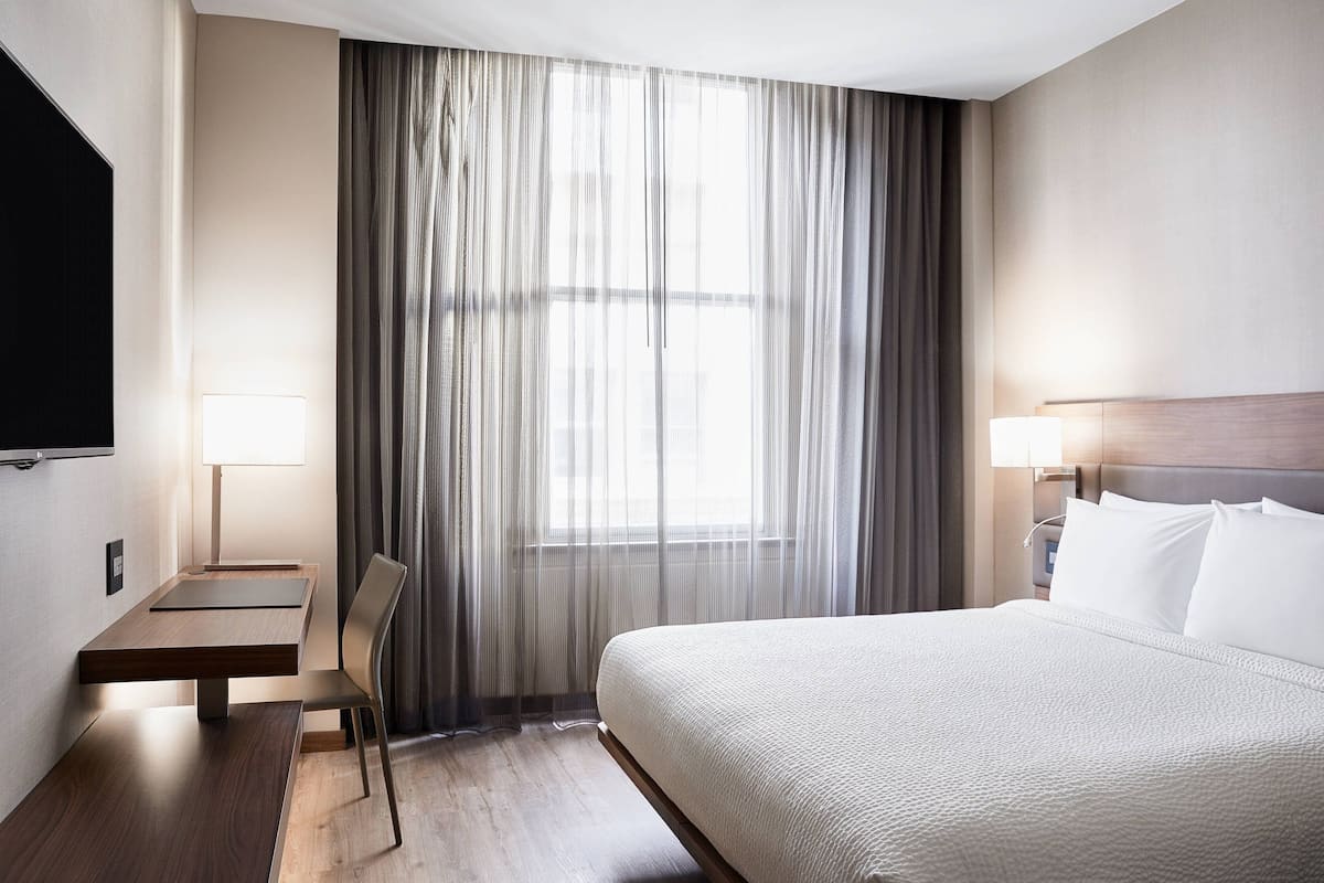 Allergikerbettwaren, Pillowtop-Betten, Zimmersafe, Schreibtisch